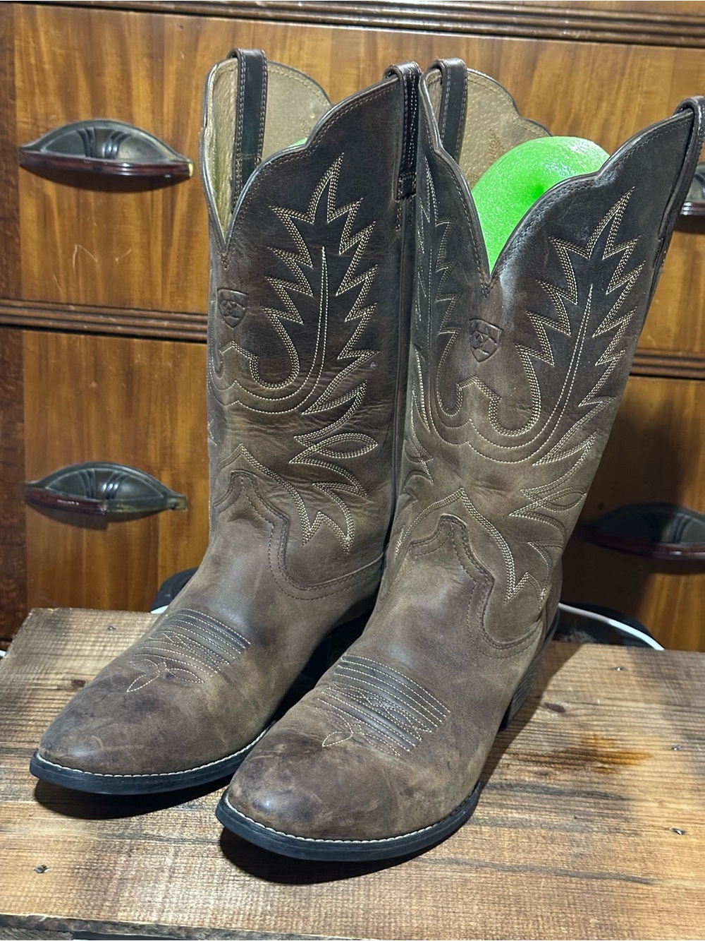 ARIAT - Women’s Heritage R Toe Western Boot, 9.5B